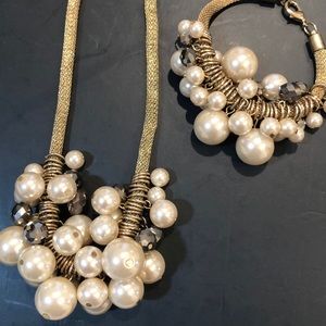 Faux pearl Necklace and bracelet set